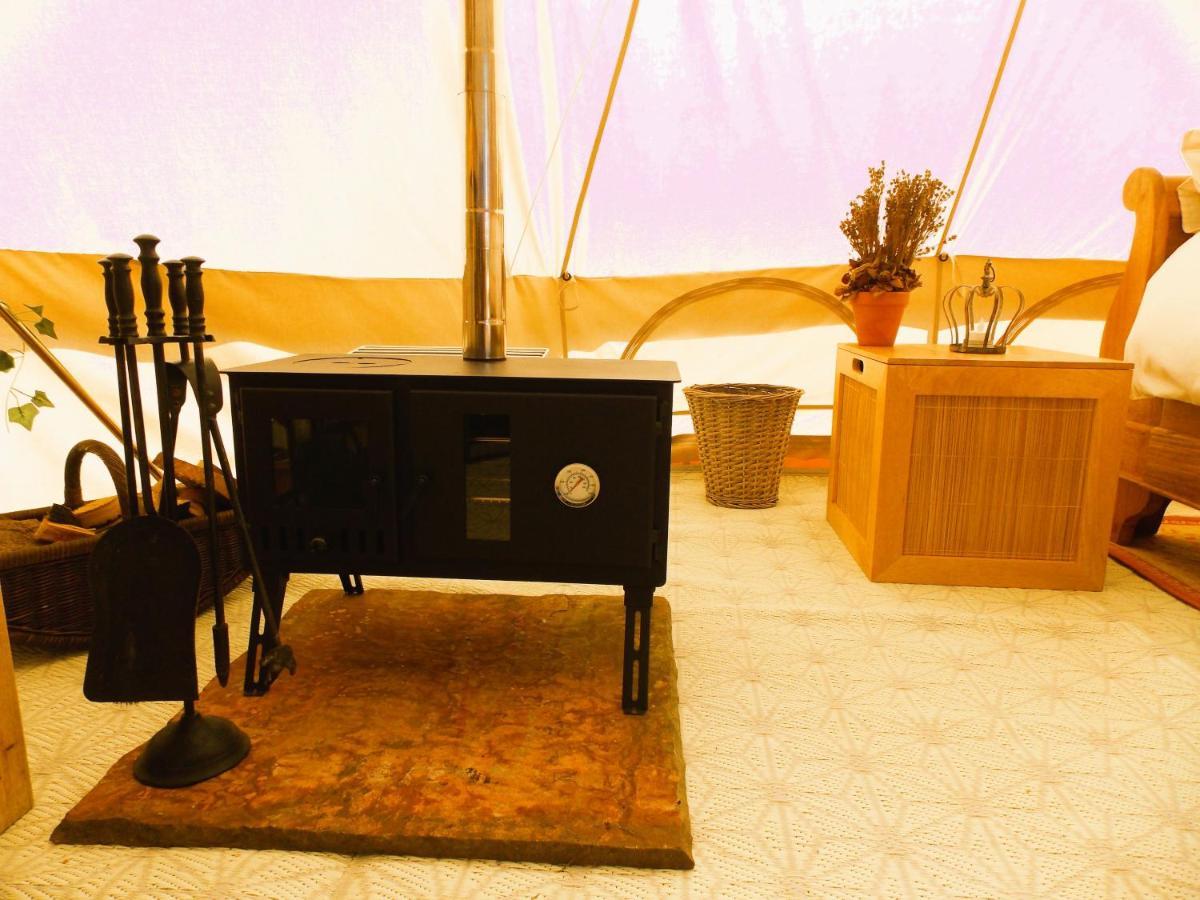 Hope Cottage Bell Tent Retreat Ашбърн Екстериор снимка